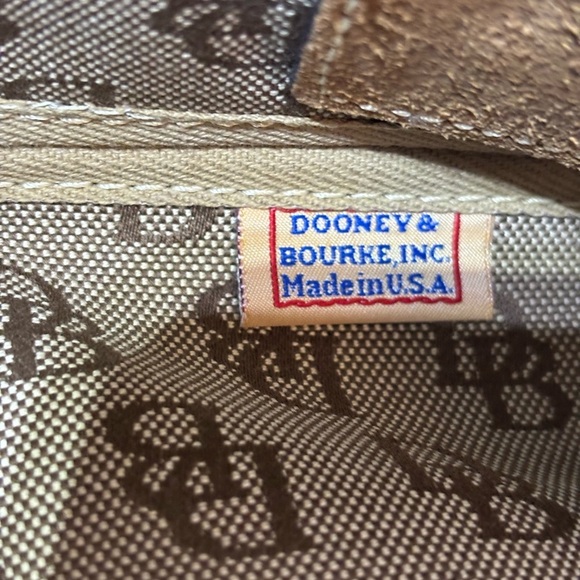 Dooney & Bourke Signature Logo Y2K Shoulder Bag - Picture 11 of 16